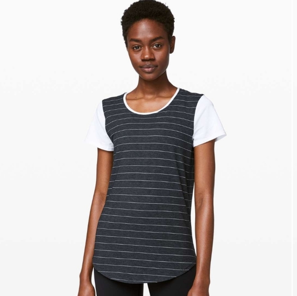 Lululemon Love tee Crew Stripe Short Serve - Picture 1 of 8